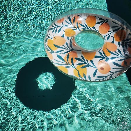 Studio De Charme En Provence, Piscine Et Jacuzzi Partages Le Luc Kültér fotó