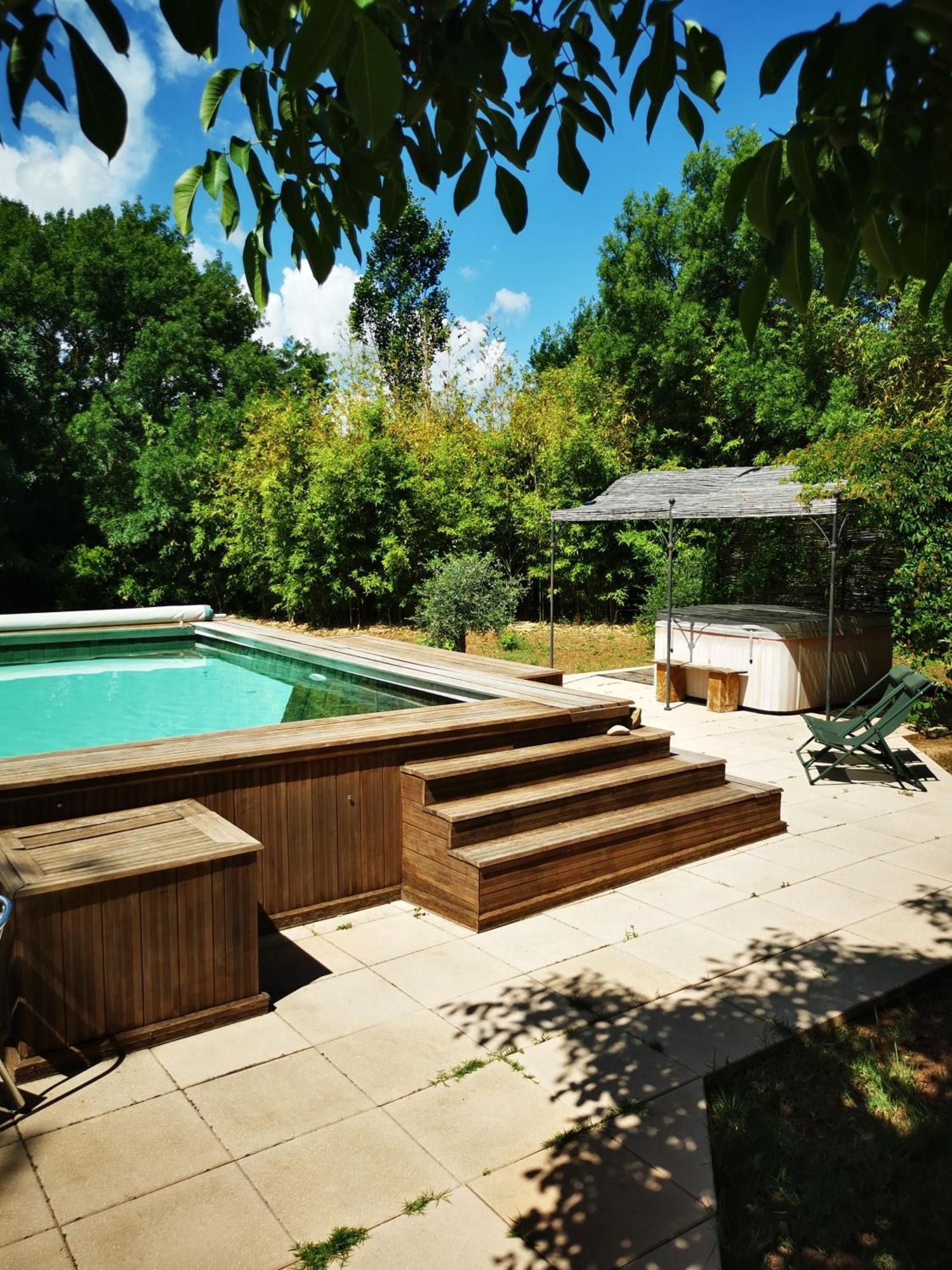 Studio De Charme En Provence, Piscine Et Jacuzzi Partages Le Luc Kültér fotó